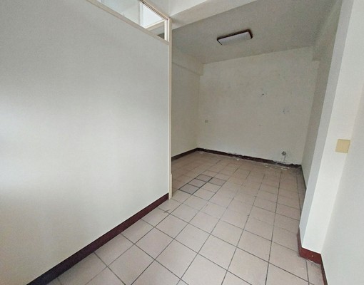 有巢瑋珊🐰出租-竹南光復路雙面臨路黃金店面整棟透天 - 591租屋網 - Image 6