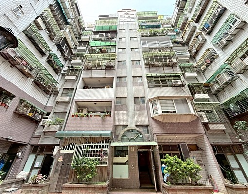 🌈汐止住商ALIN🍎親清湖畔電梯三房🔍明峰商圈 - Image 2