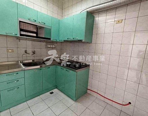 南成國小大樓明亮四房平車(可申請租屋補貼) - Image 2