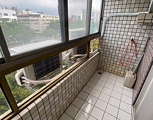 向上市場精誠商圈振宇五金旁/精美裝潢三房含車位/可寵可租補 - Image 11