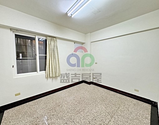 世貿東海，一樓大三房平面車位，可租補、戶籍、寵物、拜拜 - 591租屋網 - Image 4