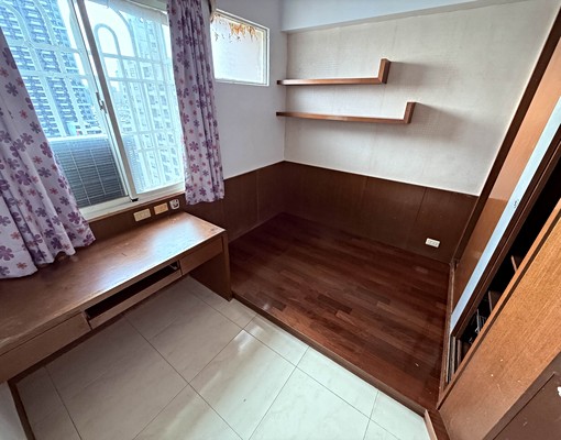 近鼎中商圈、天天興市場/陽台進出/4房兩衛浴/可租補 - Image 7