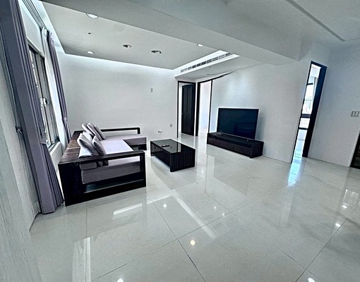 🔥西屯┃中科榮總┃景觀大三房+平車┃傢俱全配 - Image 1