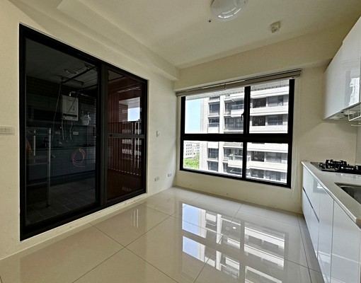 興城團隊-滙世界舒適兩房含車管*可租補 - Image 4