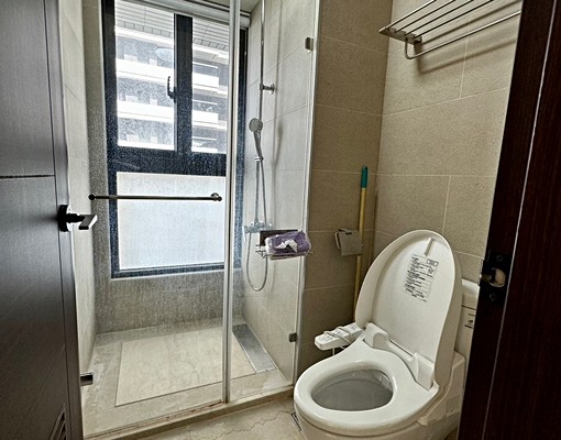 興城團隊-滙世界舒適兩房含車管*可租補 - Image 3