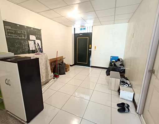 東區站前博愛國小旁出租套房P3 - Image 4