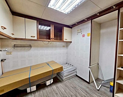 近捷運｜北屯整棟花園透天｜可住辦｜可租補報稅｜門前停車🍊 - Image 14