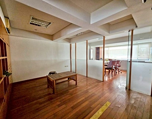 近捷運｜北屯整棟花園透天｜可住辦｜可租補報稅｜門前停車🍊 - Image 6