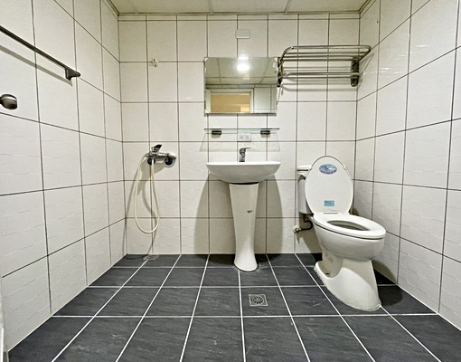 捷運文華高中站|雙衛浴|可租屋輔助|可入戶籍|空屋出租誠意談 - Image 6