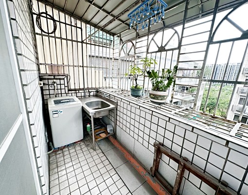 五權公園【超值電梯】獨立陽台★垃圾代收★洗衣機 - Image 4