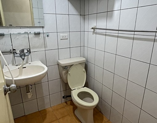 乾淨明亮小套房{限女性} - Image 4