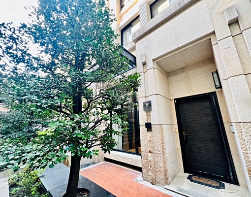 南屯文心森林公園✨精銳奢華大5房別墅✨戶數單純|雙車位 - Image 1