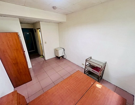 可養貓。有對外窗。獨立衛浴 - Image 4