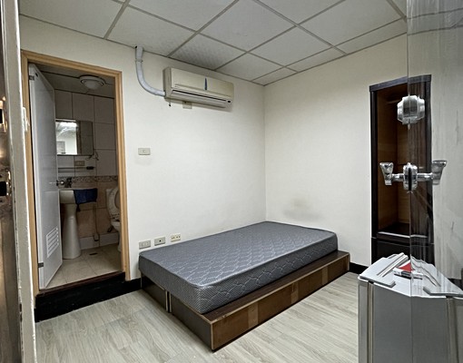 三重大同北路限女性可租補 - Image 1