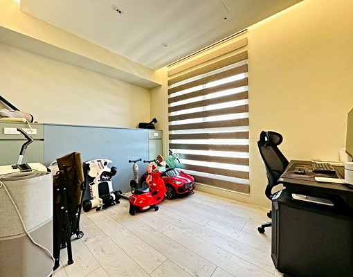 全南屯最美視野32坪大三房次頂樓大平車_ - Image 8