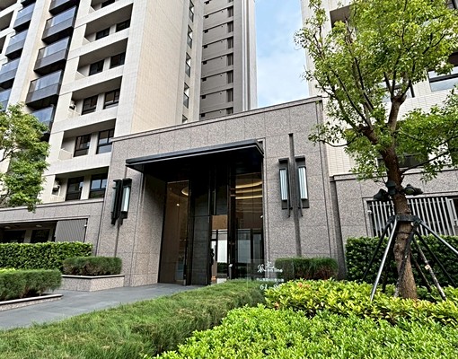 全新未住.含車含管!!!高樓視野心曠神怡~ - Image 1