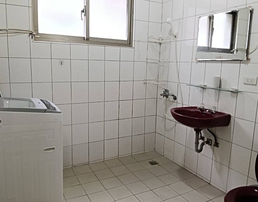 免仲費板新路3樓20坪有陽台2房1廳附傢俱2萬 - Image 13