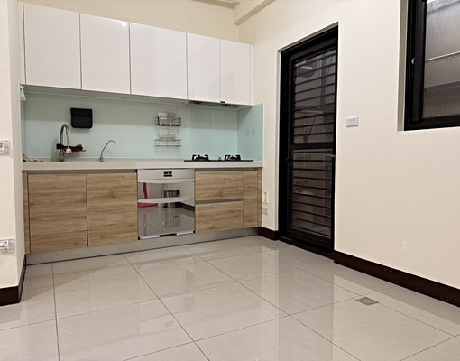 新社區僅3年屋齡~嘉樂富~透天美別墅~前院停車 - Image 3