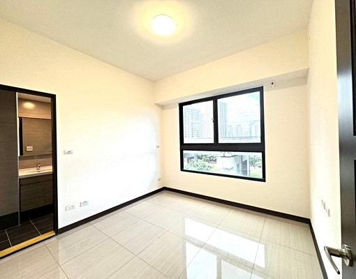 【獨家】合新璞遇平車大三房 - Image 1