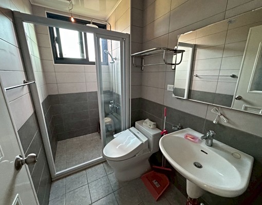 中央路透天全新雙車位免仲可租補 - Image 7