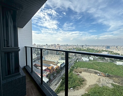 可租補！仁德皇龍天澍高樓景觀佳三房含車管 - Image 3