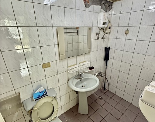 綠川西街套房社宅可租補 - Image 4