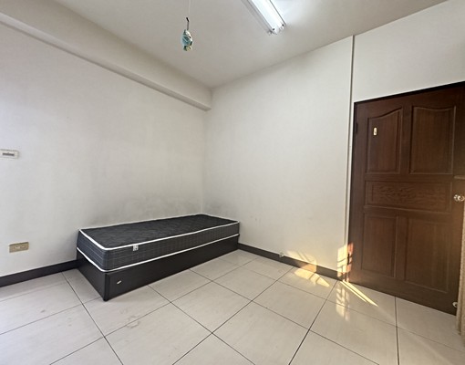 鼎中5F雅房近文藻義享📞愛窩 - Image 3