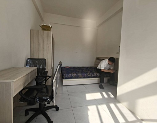 全新完工,一卡皮箱即住~大套房可租補 - Image 3