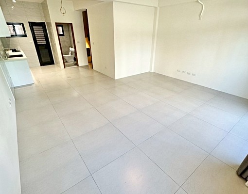 [全新]鄰路電梯透天整棟出租 - Image 1