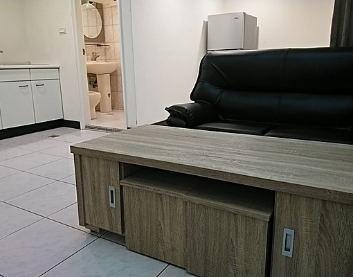 F棟6-81有對外陽台可用做廚房煮飯地方跟洗衣曬衣地方下雨也 - Image 4