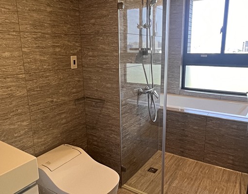 大3房大陽台,面河景無限棟距,採光視野佳。質感系統櫃天花板, - Image 13