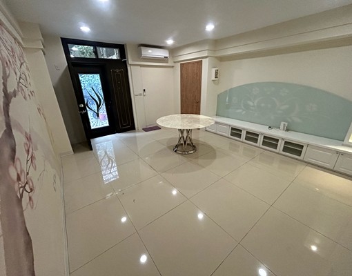 藝文特區步行五分鐘/住辦兼用可養貓/廚房/機車位/租金兩萬五 - Image 2