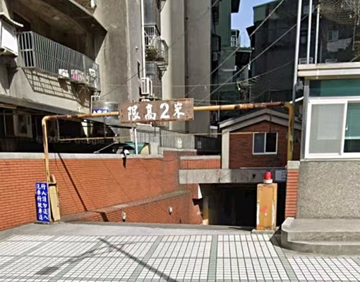室內停車龜山公所正對面佳鎮廣場大樓 - Image 3