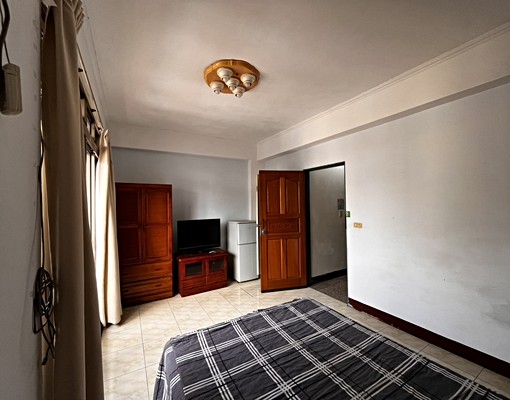 嘉義市友愛商圈套房~緊鄰北港路 - Image 1