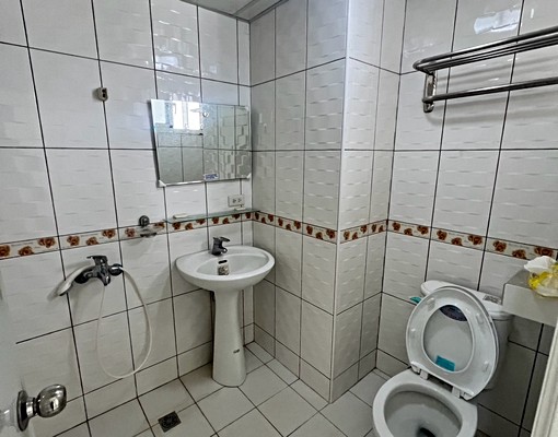 竹科金山街新裝潢系統家具獨立陽台洗衣機廁所對外窗室內機車位 - Image 4