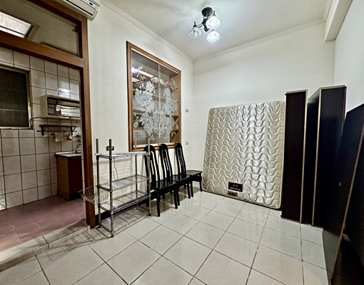 嘉興路郵局美美透天(可停雙車唷) - Image 5