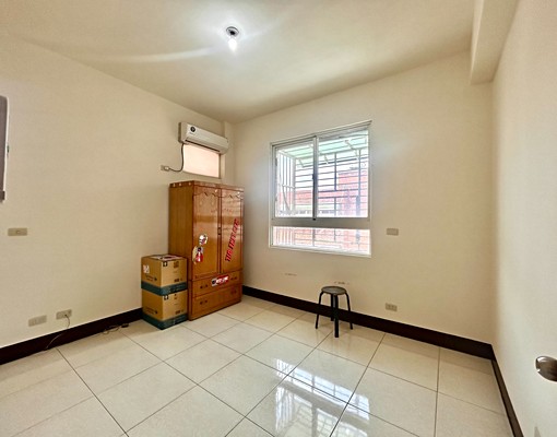 🍎電梯漂亮三房平面車位🍎近文華大崗國小黃昏市場 - Image 4