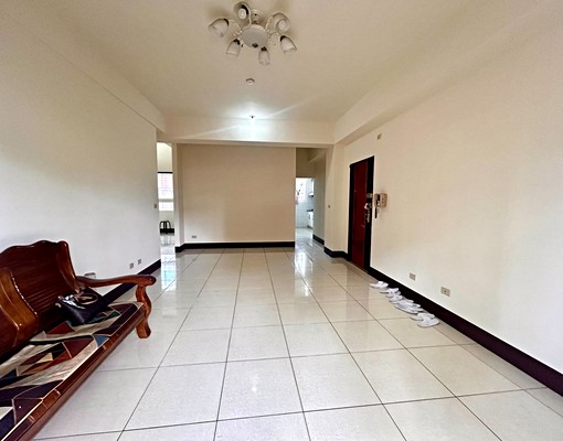 🍎電梯漂亮三房平面車位🍎近文華大崗國小黃昏市場 - Image 2