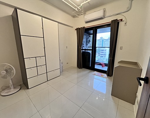 亞灣新世界∣雙面採光∣捷運簡約2房(可租車位) - Image 6