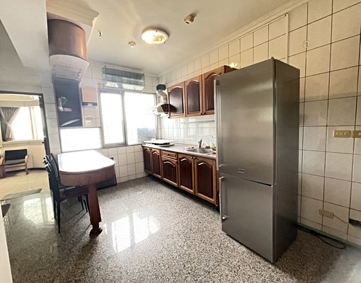 沙鹿市區樓中樓華厦，四大房，含管附平車 - Image 4