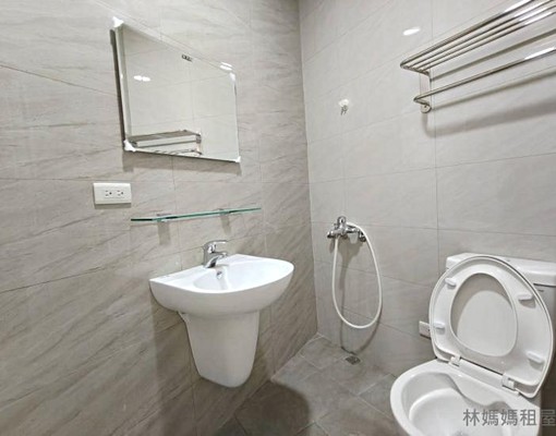 ㊝近安南國中全新整修4房透天/可入戶籍租屋補助/寵物可談 - Image 5