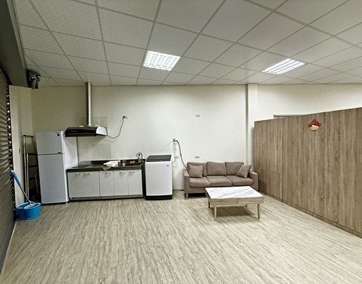 一中中國醫商圈透天平房隨時可入住 - Image 1