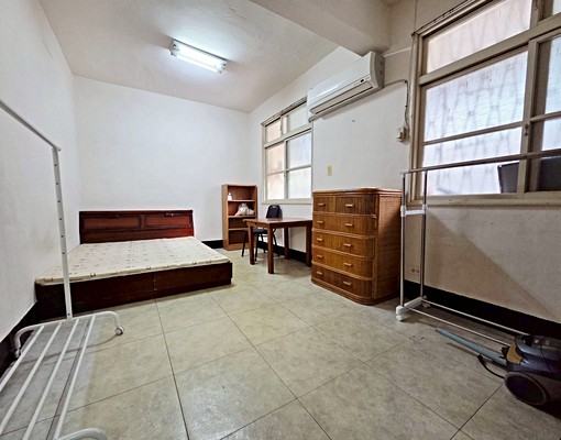 可租補🏠不用仲介費⭐走4分鐘到捷運全配大三房美寓-五泰小凱 - Image 3