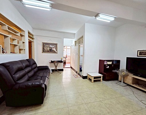 可租補🏠不用仲介費⭐走4分鐘到捷運全配大三房美寓-五泰小凱 - Image 1