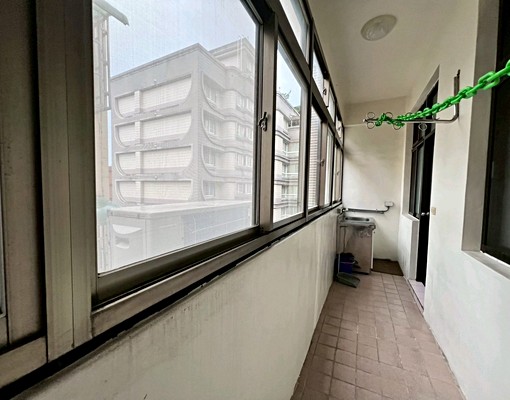 中正路商圈二房大空間臥房住家 - Image 9