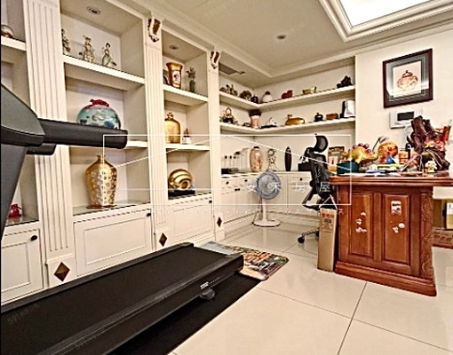 集賢路指標建案頂樓大露臺4房稀有釋出~手刀預約!! - Image 3