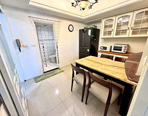 北屯稀有大坪數四房附車位🉑租補 - Image 6