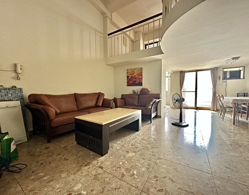 北區中清文心捷運站#水湳#四房樓中樓#可租補 - Image 1