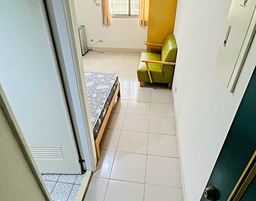 金山街採光對外窗室內停機車台電均價可租補 - Image 2