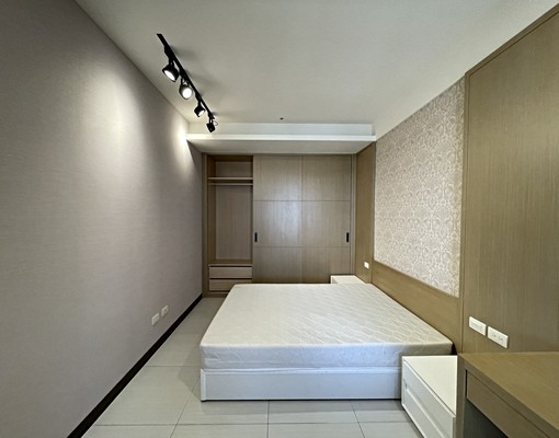 尊信社宅🏠安平區高樓視野超美！精緻兩房含車含管可租補 - Image 2